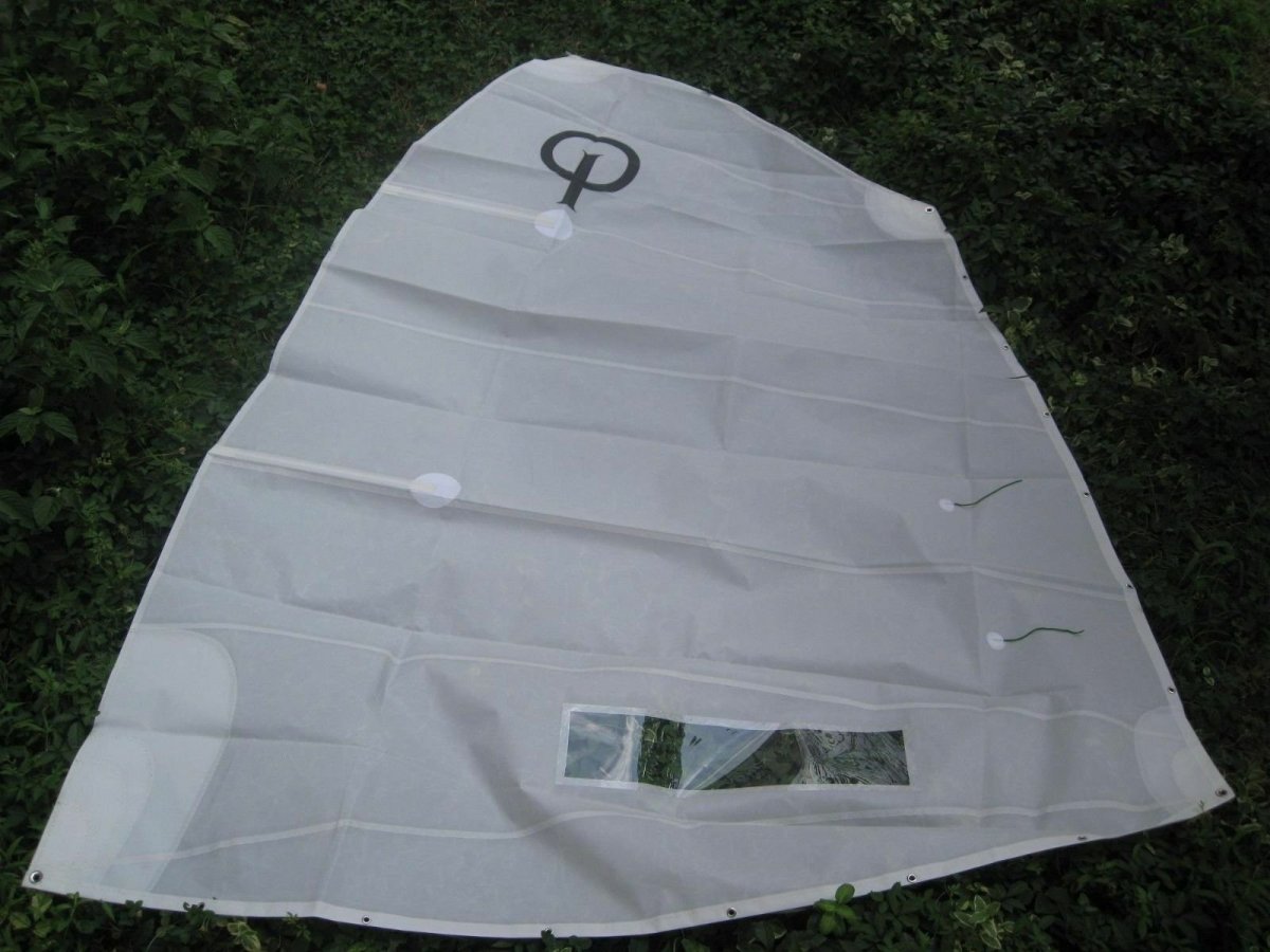 Парус от швертбота оптимист