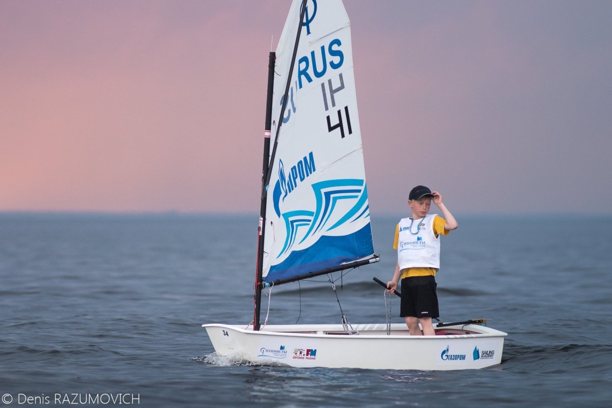 Парусный спорт швертбот