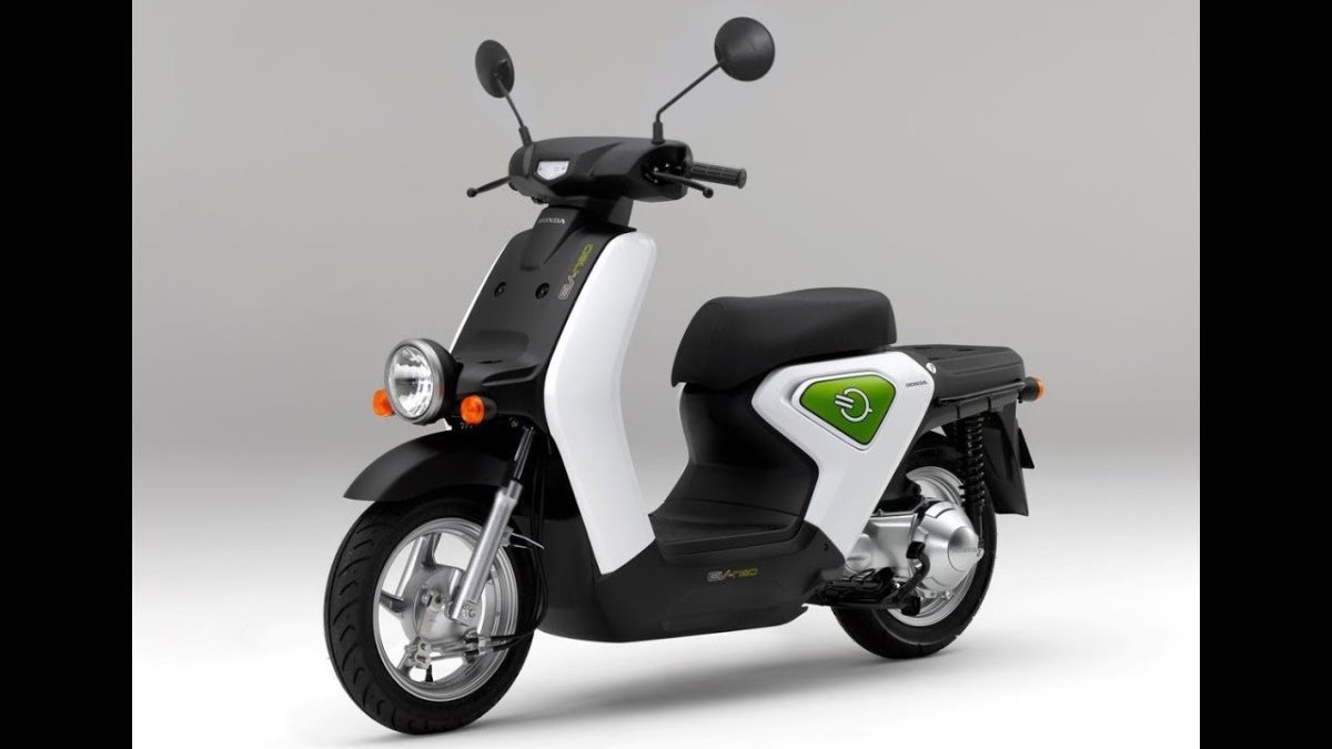 Электроскутер Honda
