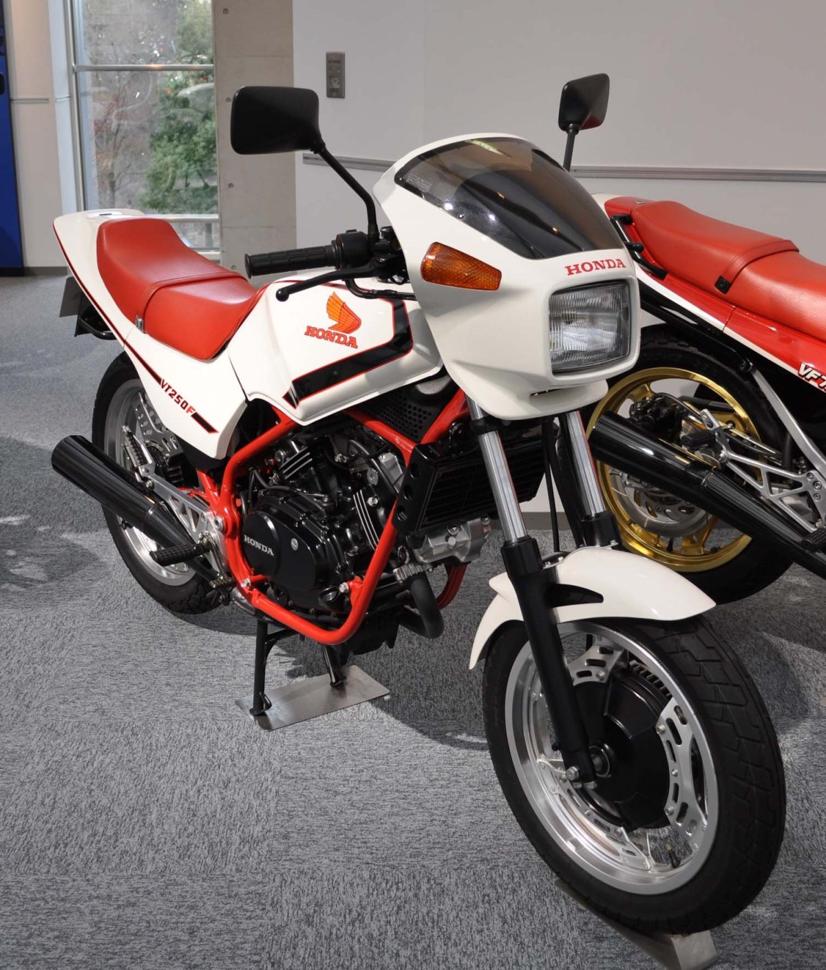 Honda vt250f