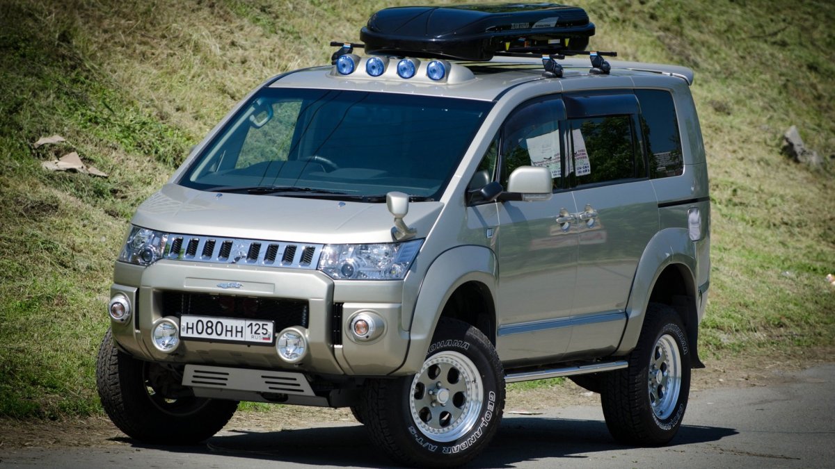 Митсубиси Делика д5