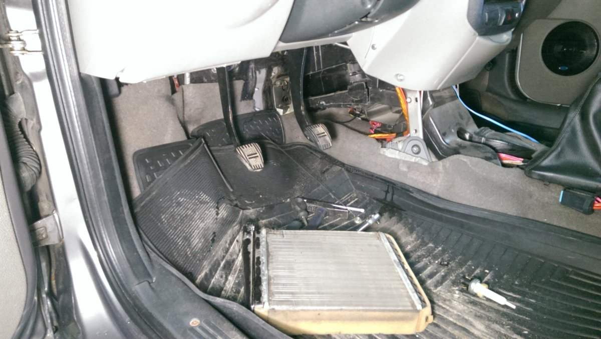 Радиатор печки Калина 2 2013 год