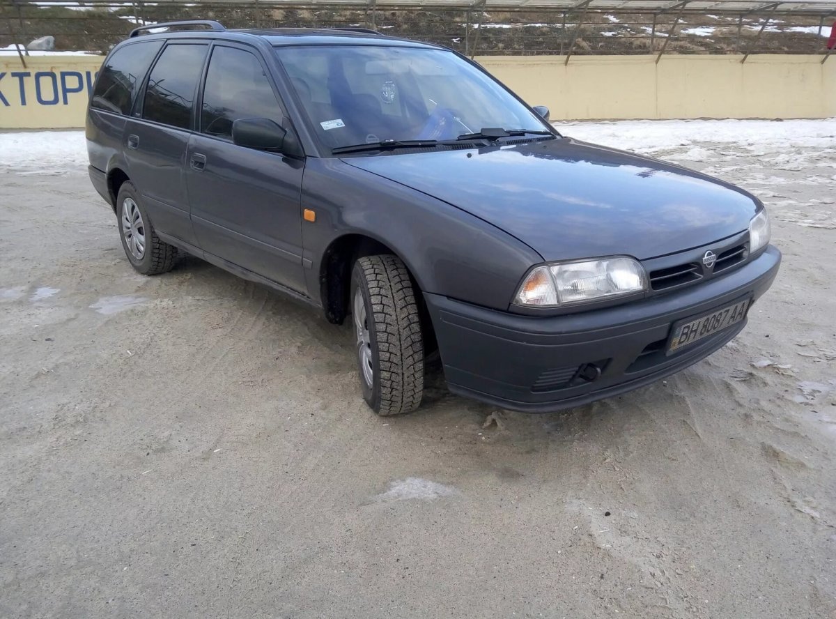 Ниссан премьера 1992