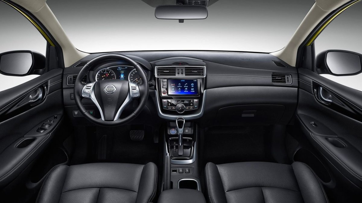 Ниссан Тиида 2016 года