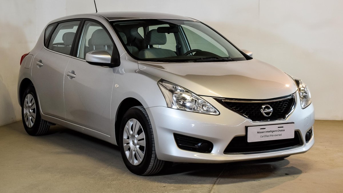 Тиида седан 2015