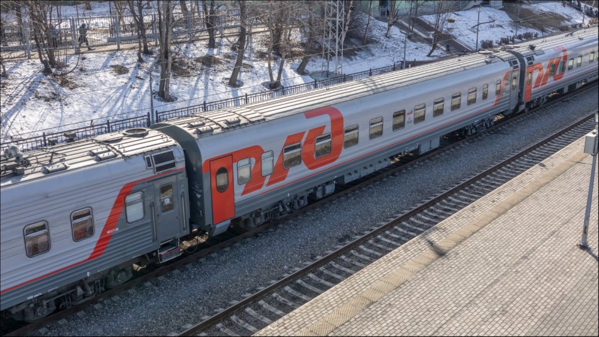 Пассажирский поезд