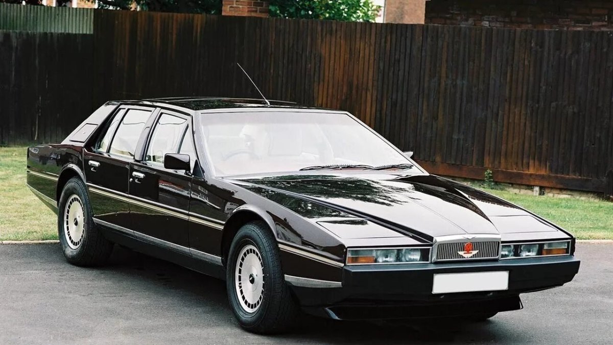 Астон Мартин Лагонда