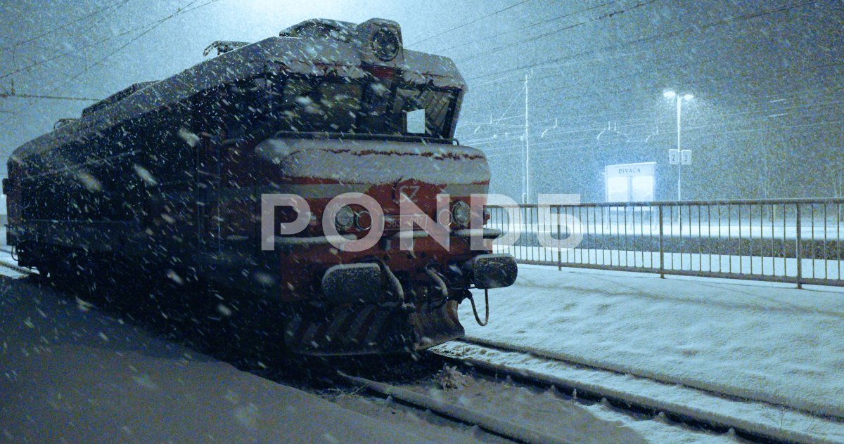 Поезд зима ночь