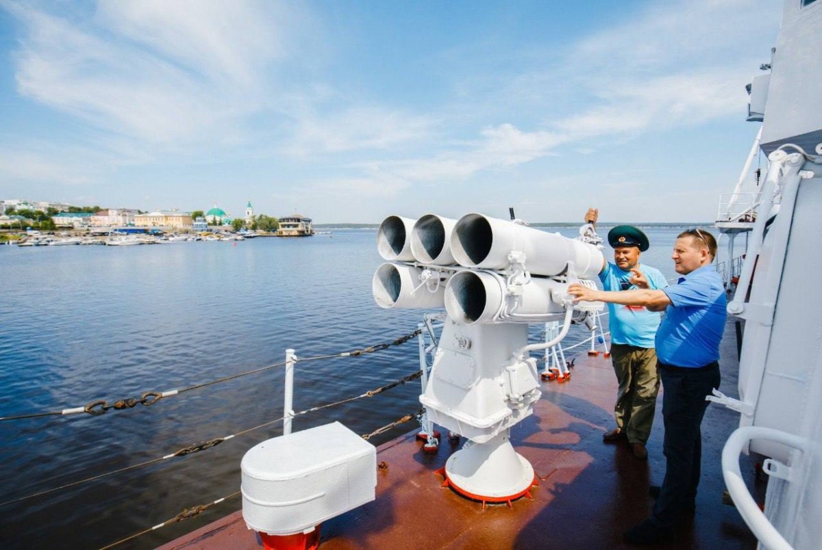 Экскурсии на сторожевой корабль Чебоксары