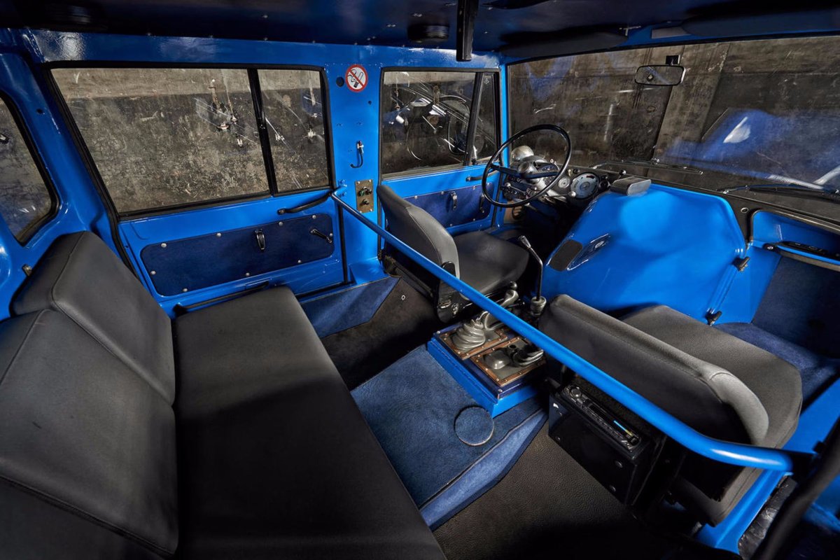 Mercedes-Benz Unimog 406