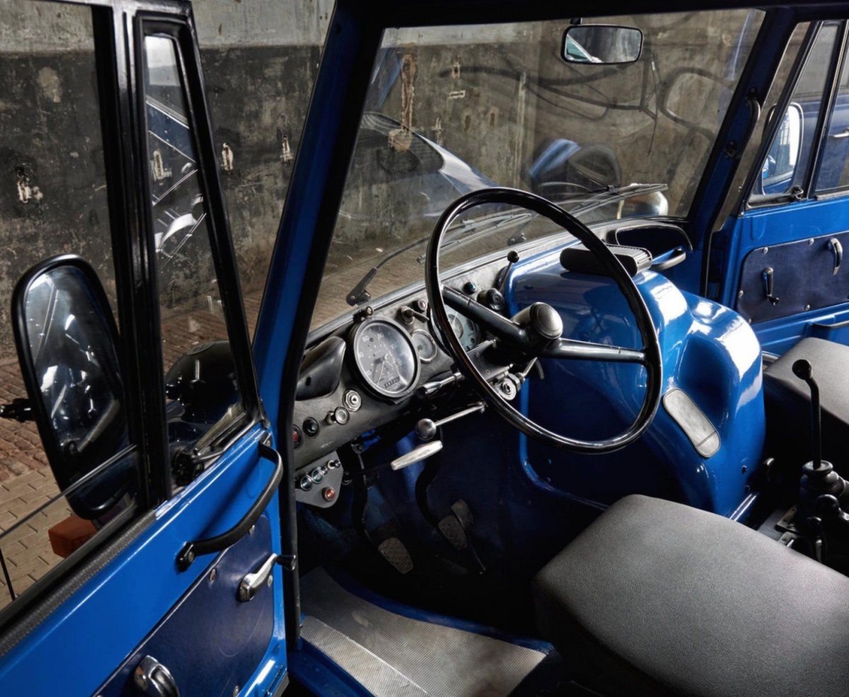 Мерседес 406