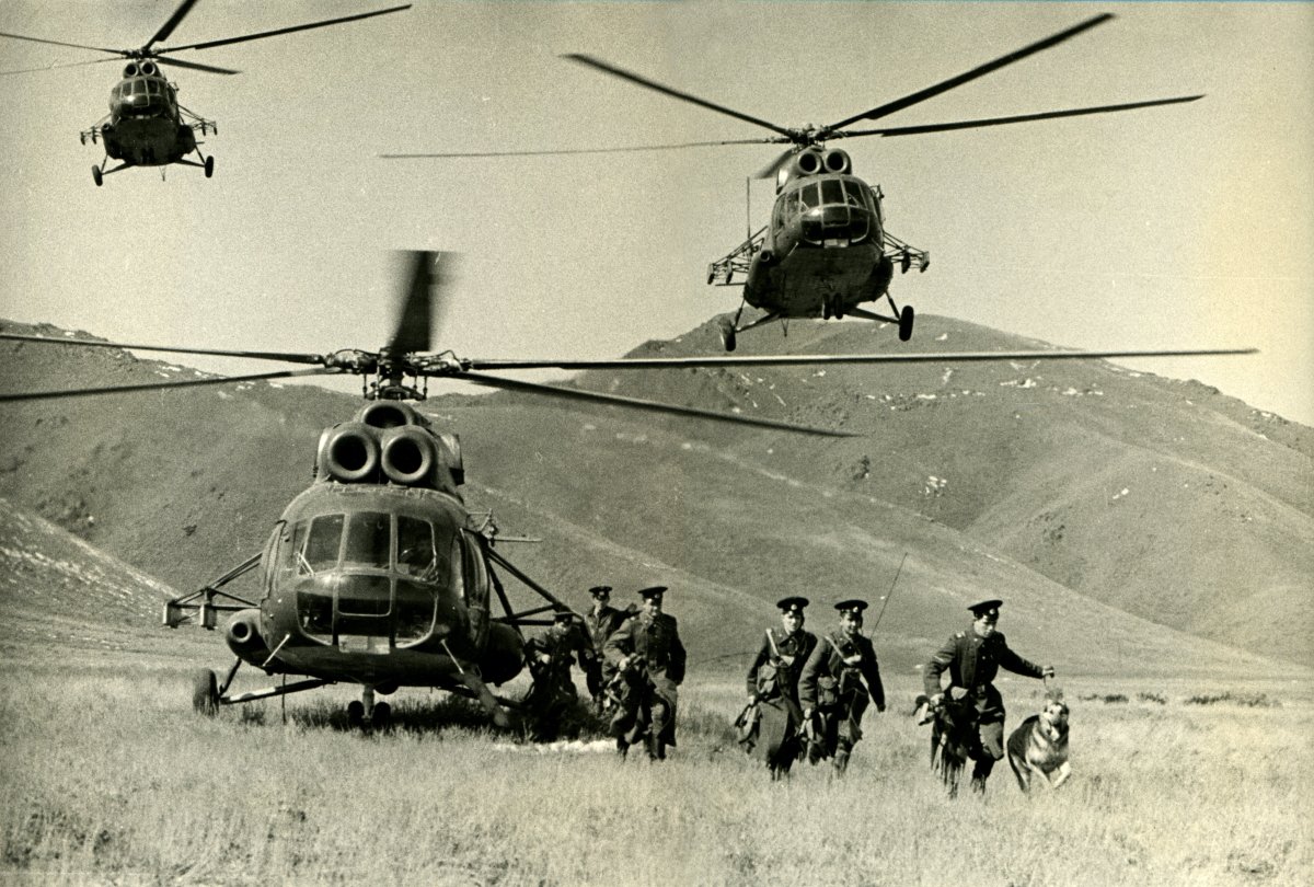 Ми-8 вертолет Афган