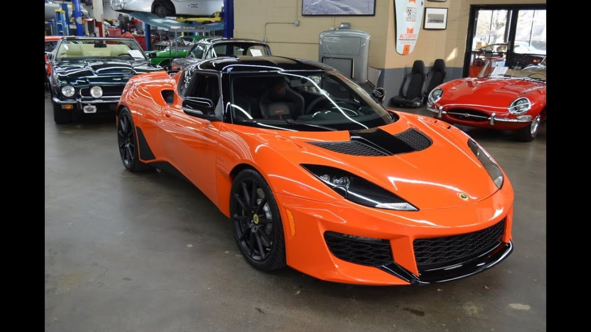 Лотус автомобиль 2020