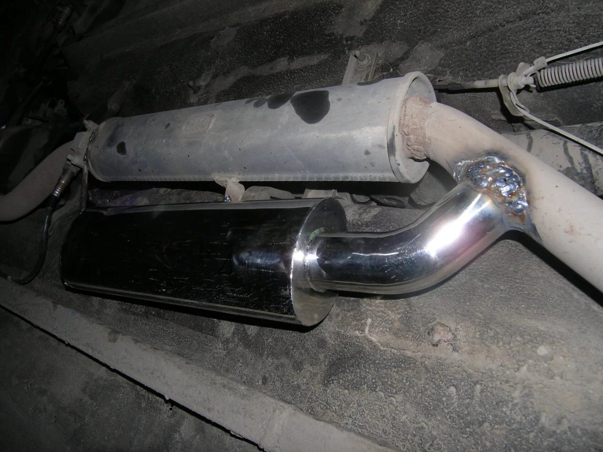 ВАЗ 2106 звук выхлопа