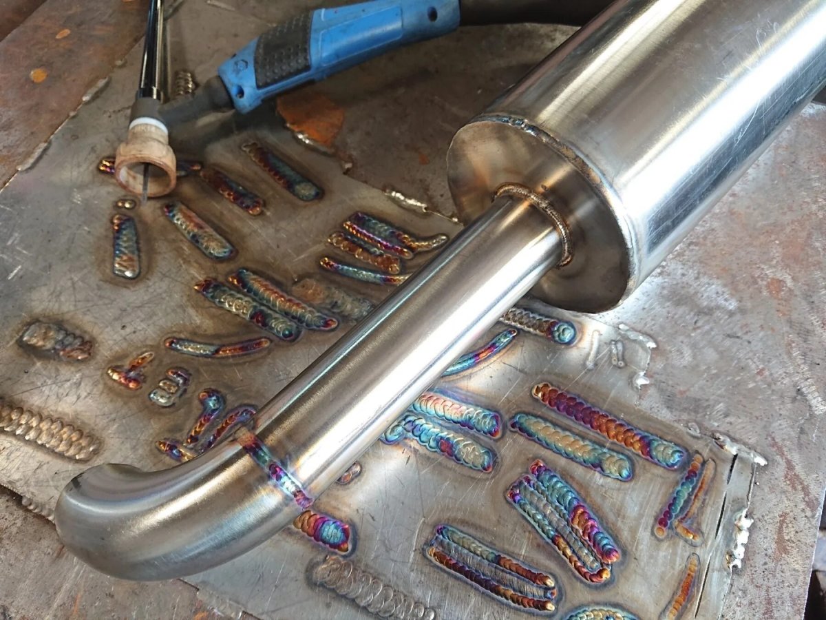 Резонатор Гельмгольца в выхлопной системе мотоцикла