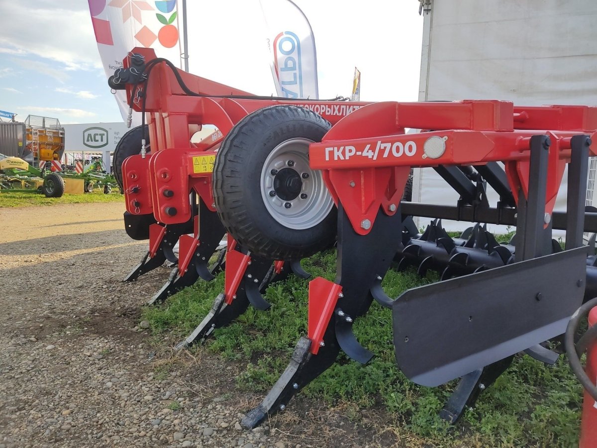Глубокорыхлитель ГКР-4/700