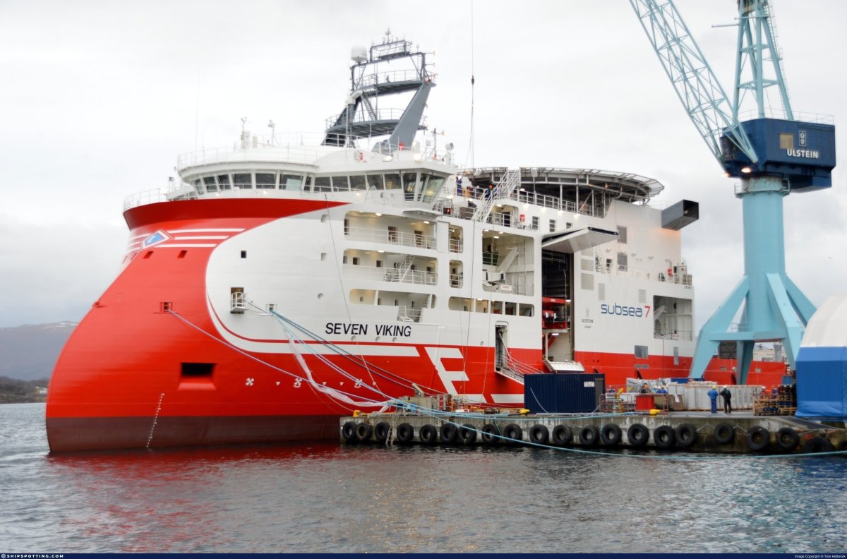 Seven Viking судно