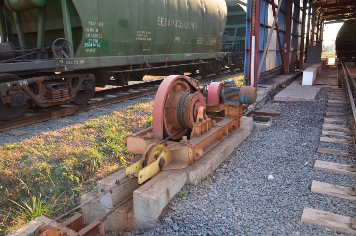 Маневровая лебедка на ЖД