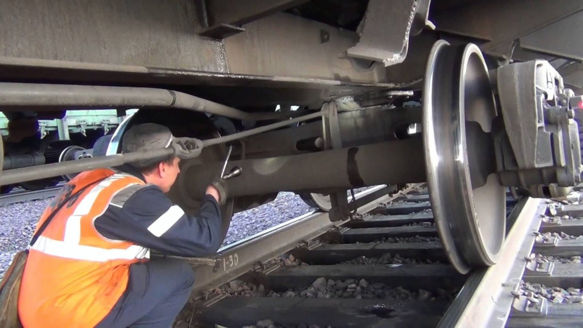 Осмотрщик ремонтник вагонов РЖД