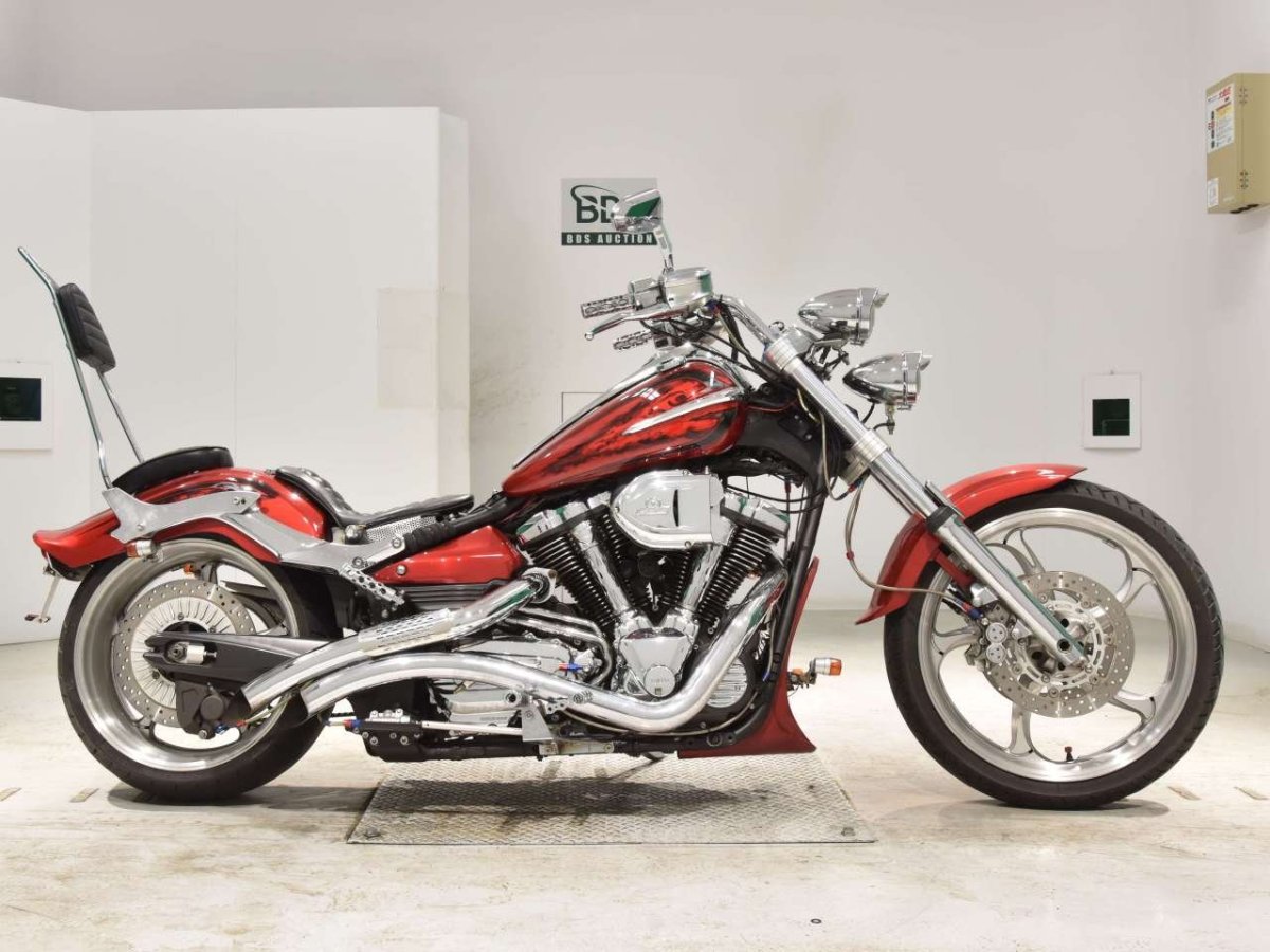 Продаётся Yamaha XV 1900 Raider богатой комплектации