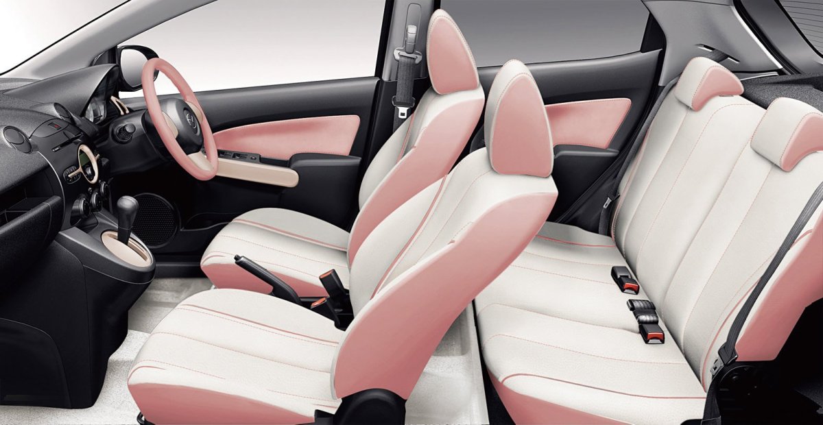 Мазда Демио 2008 салон