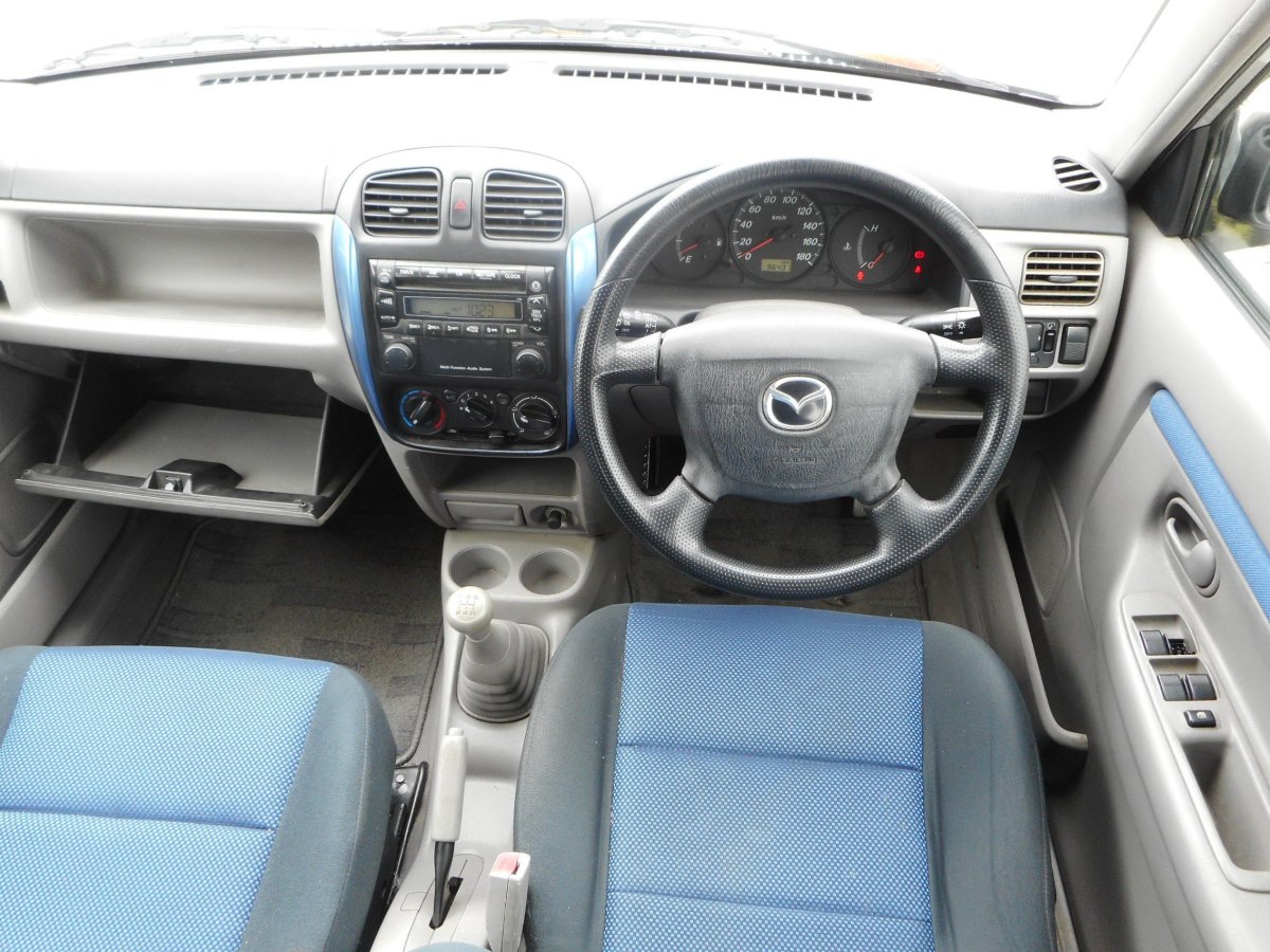 Магнитола Мазда Демио dw3w