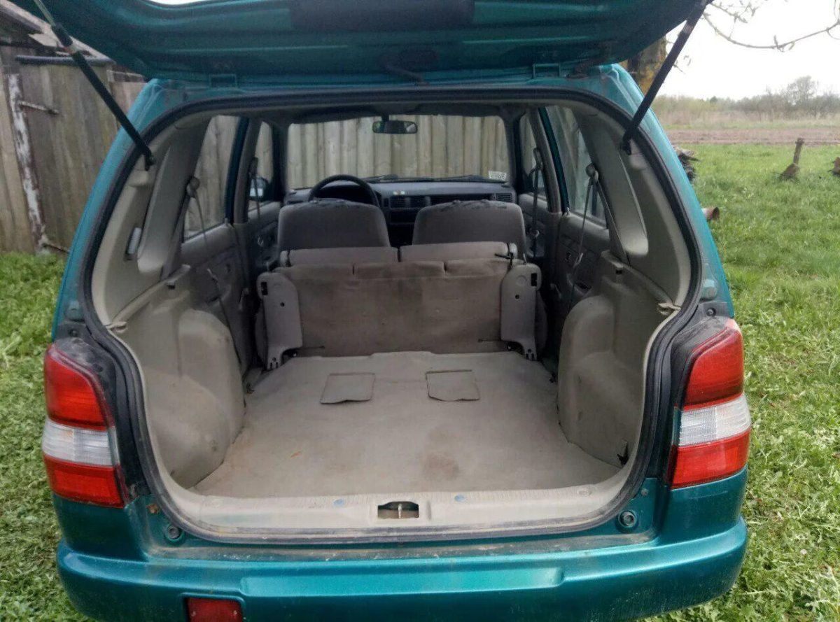 Mazda Demio 1998