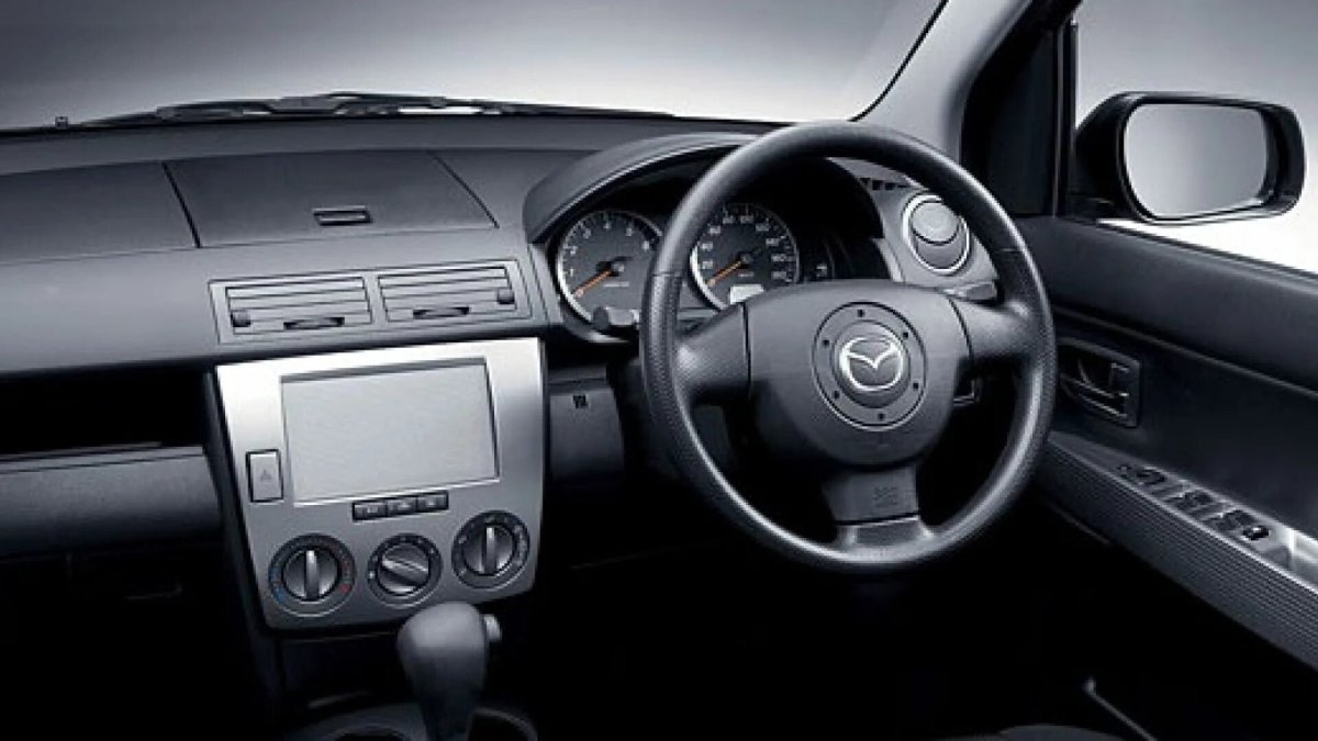 Мазда Демио dy3w