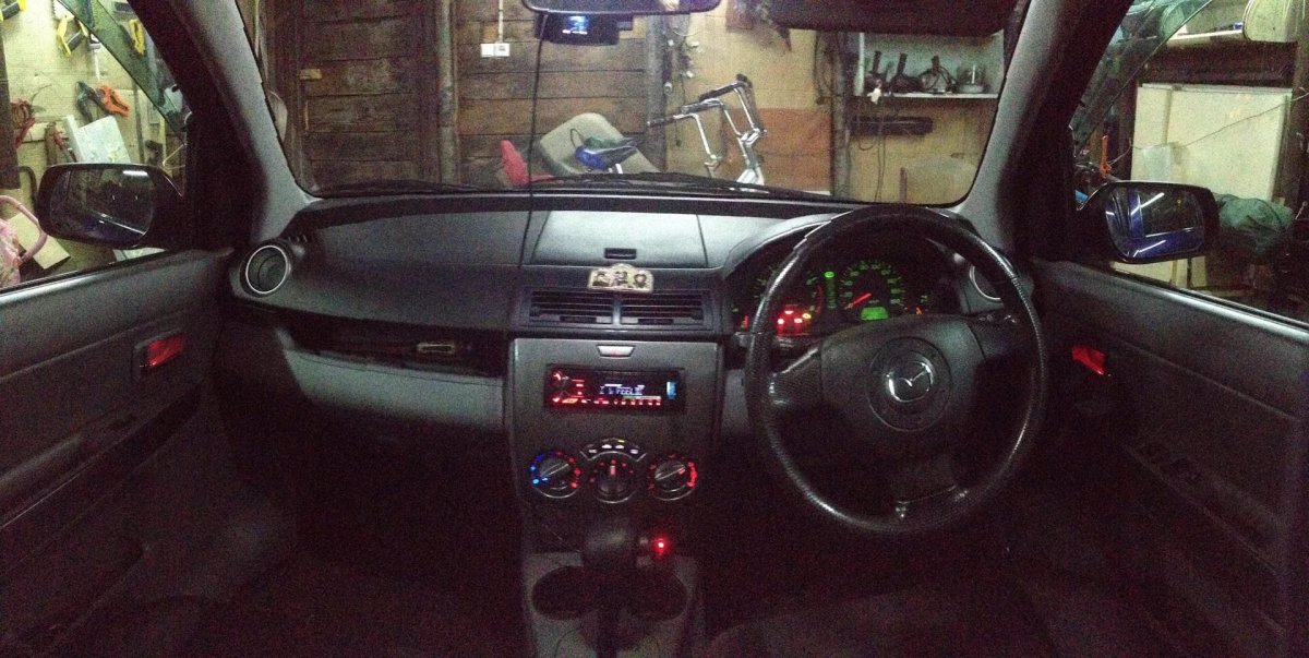 Mazda Demio 2005 автозвук