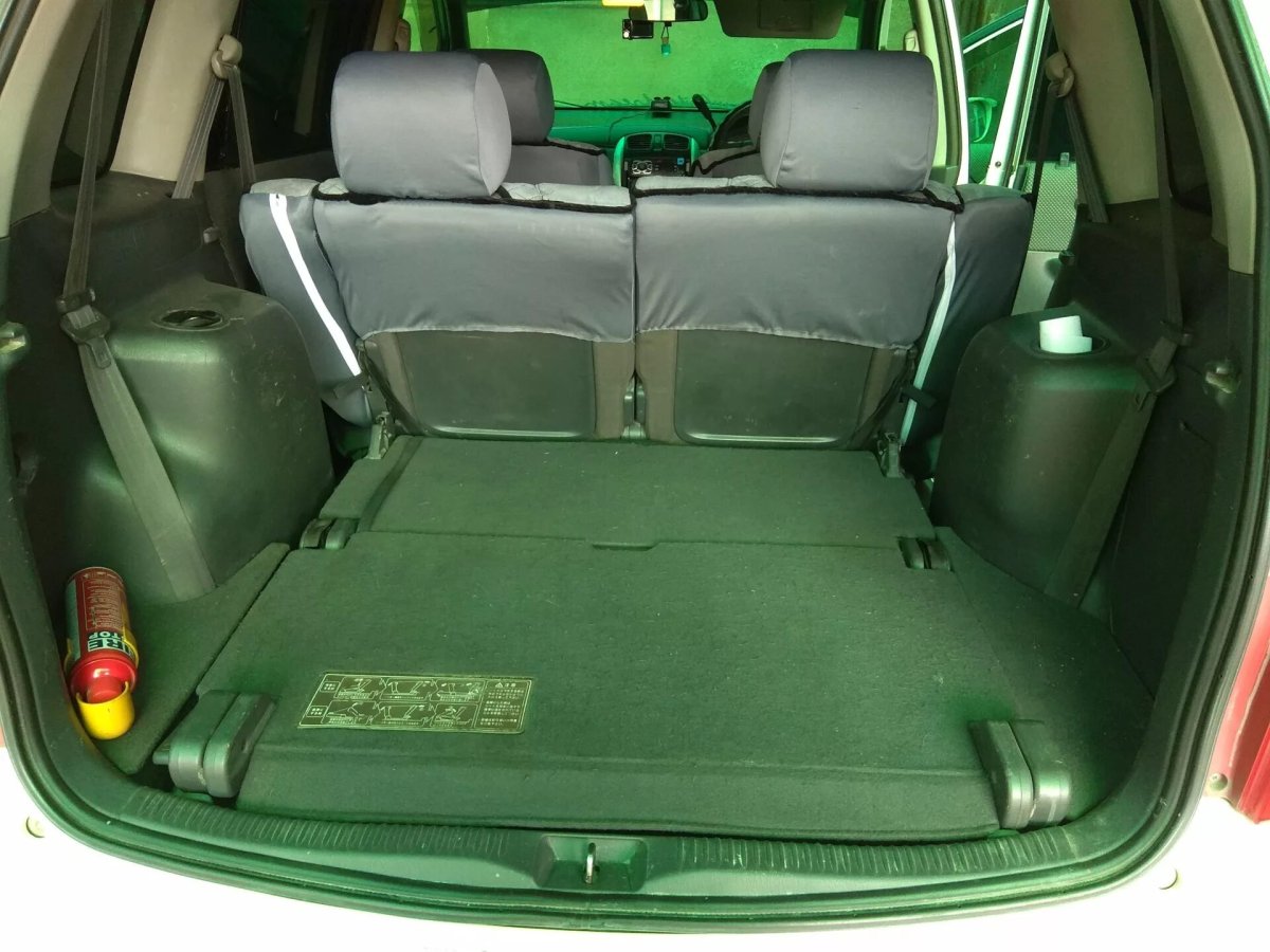 Мазда Премаси 2000 салон