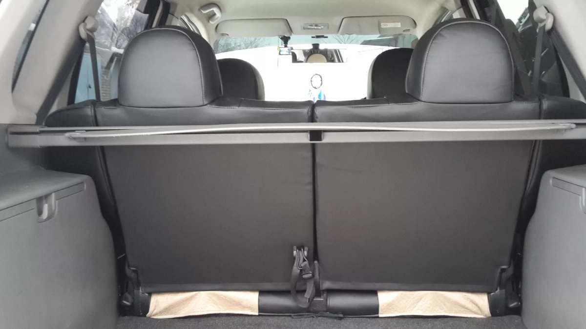 Чехлы на мазду Демио 2001