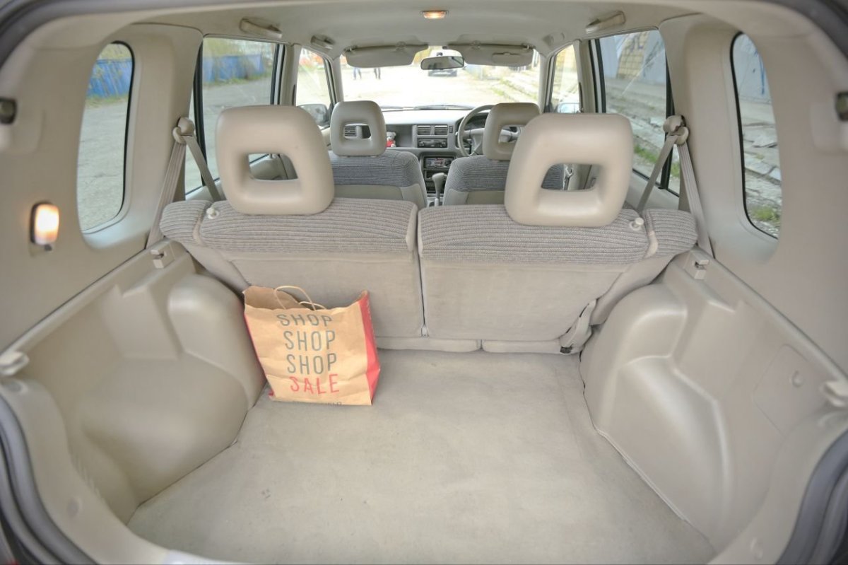 Мазда Демио 2001 салон