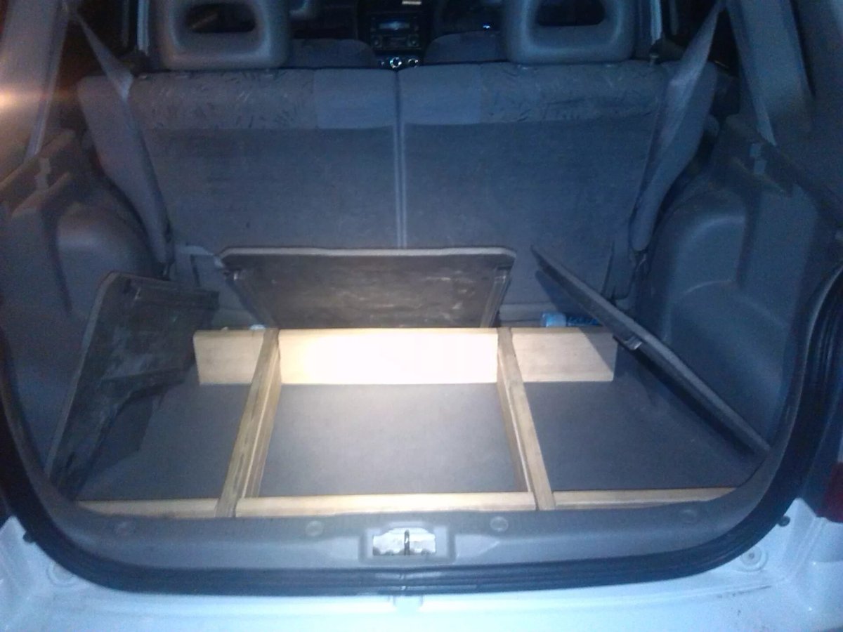 Фальшпол багажника Мазда Демио dw3w