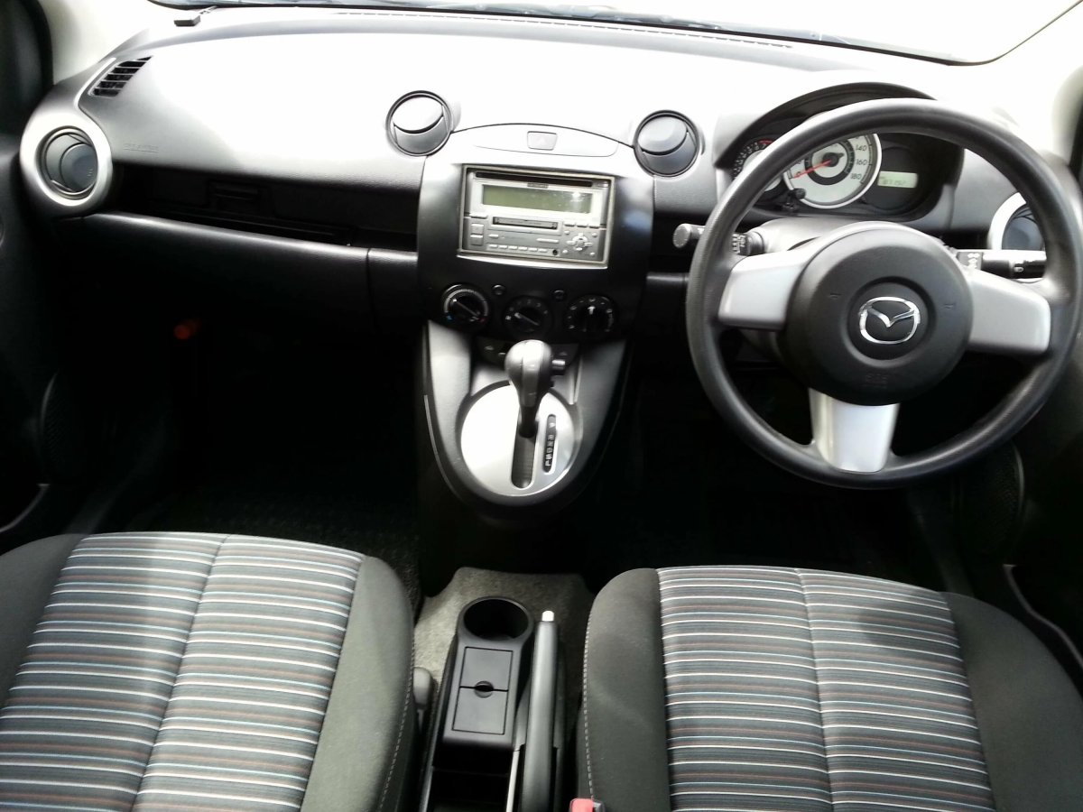 Mazda Demio 2008 салон