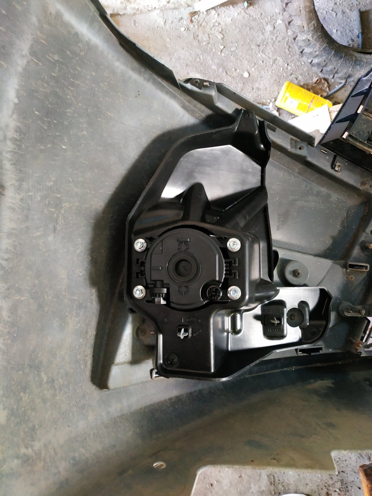 Крепление противотуманных фар Веста 2017