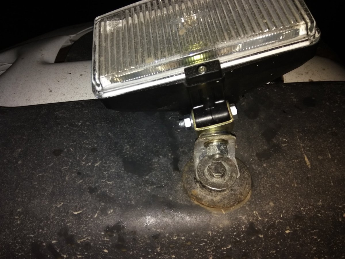 Крепление противотуманных фар ВАЗ 2109