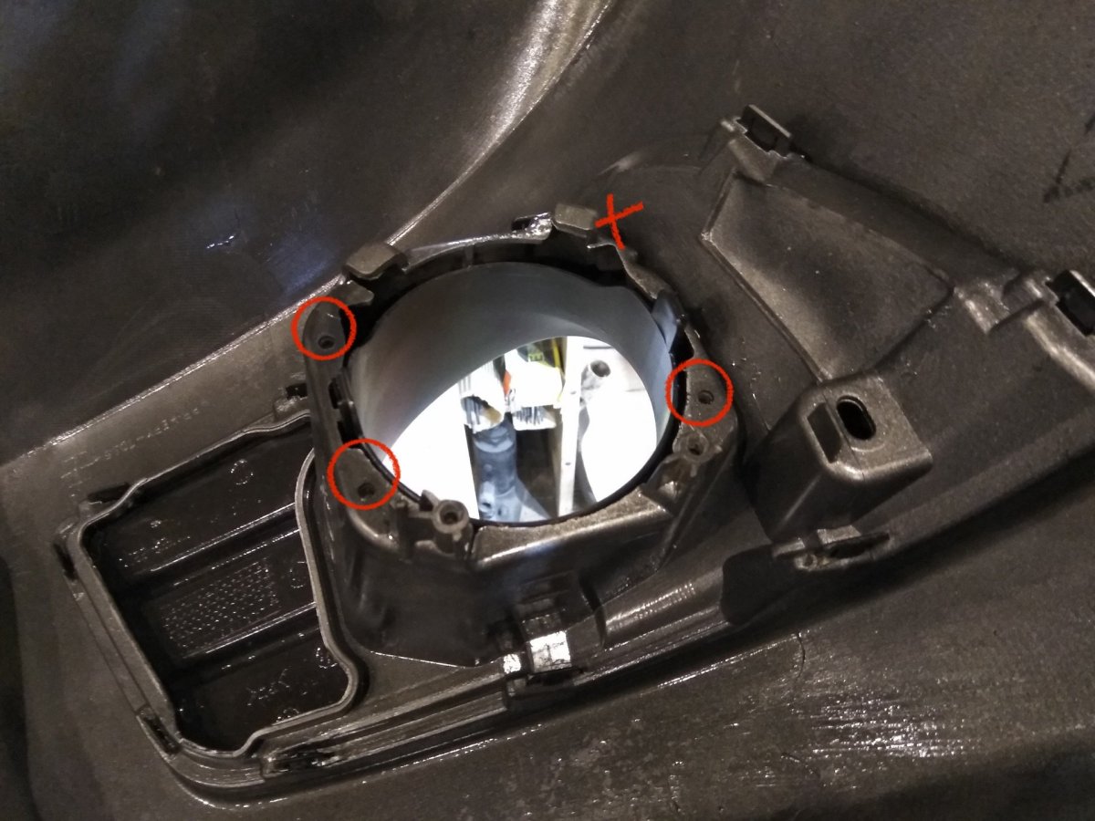 Крепление противотуманных фар Сузуки sx4