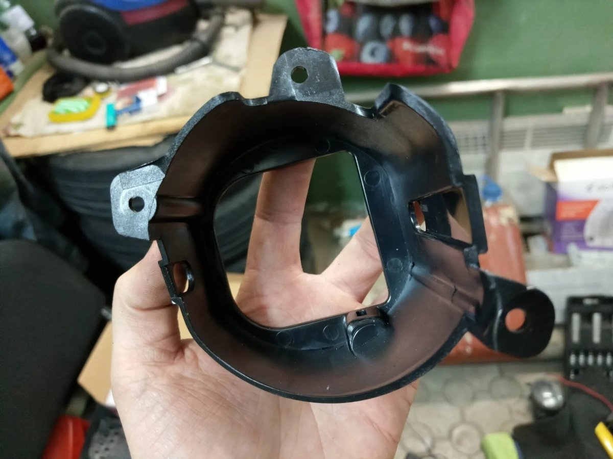 Крепление ПТФ Лансер 10