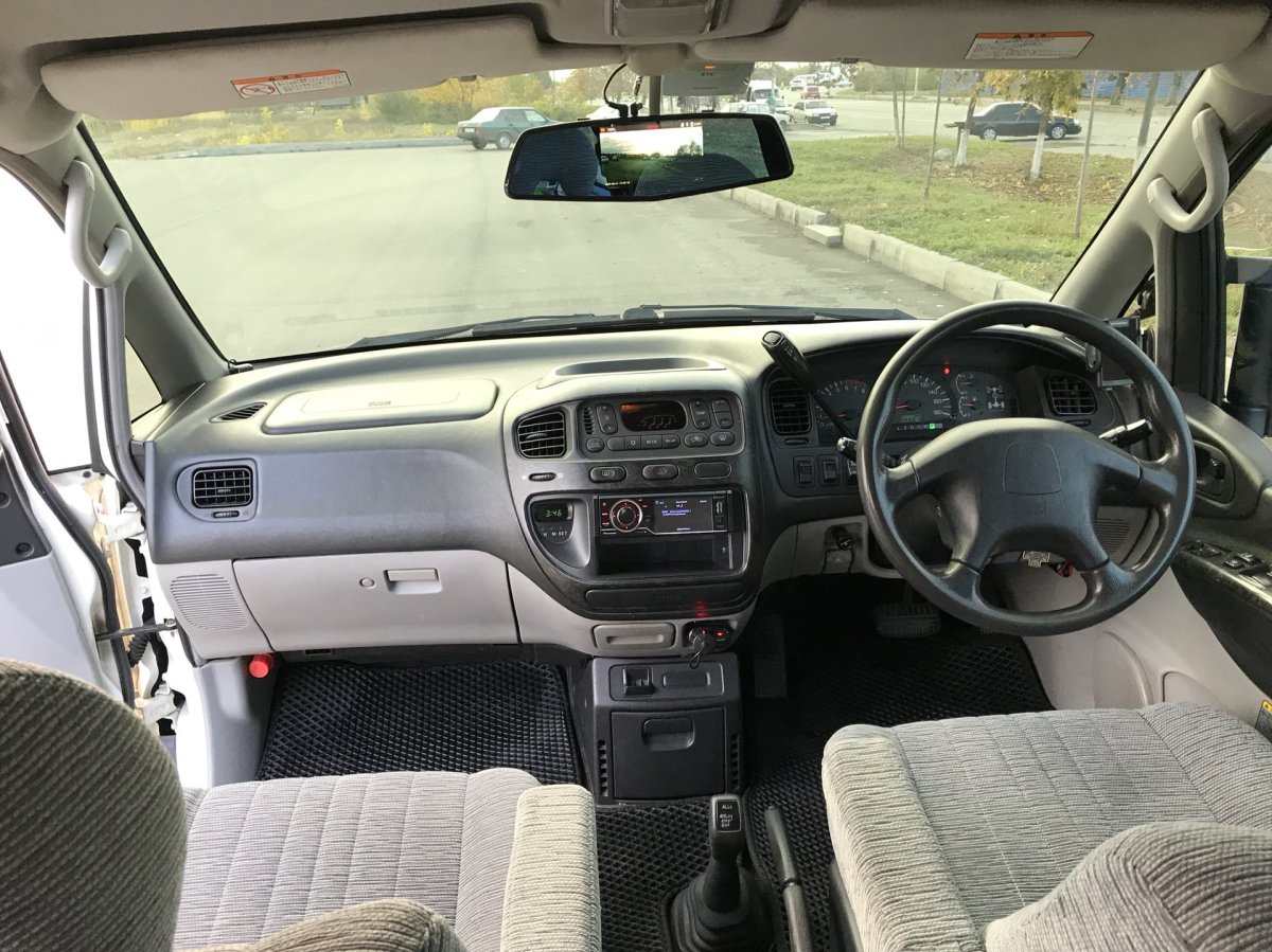 Делика l400 салон