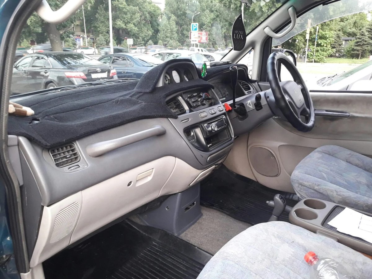 Mitsubishi l400 салон