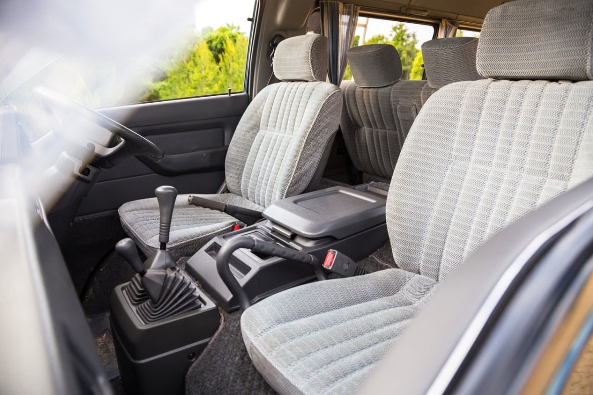 Мицубиси Делика салон