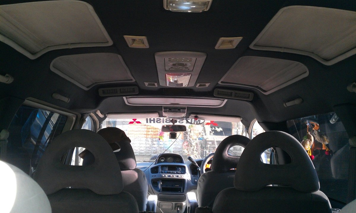 Mitsubishi Delica салон