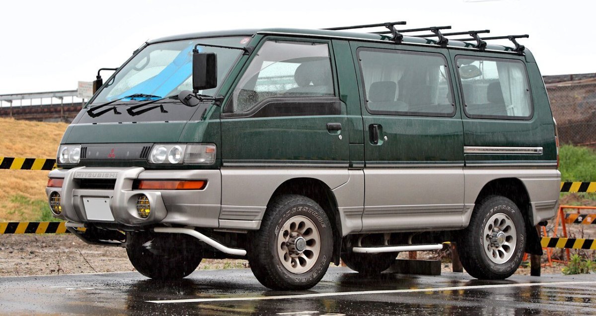 Mitsubishi Delica Star Wagon