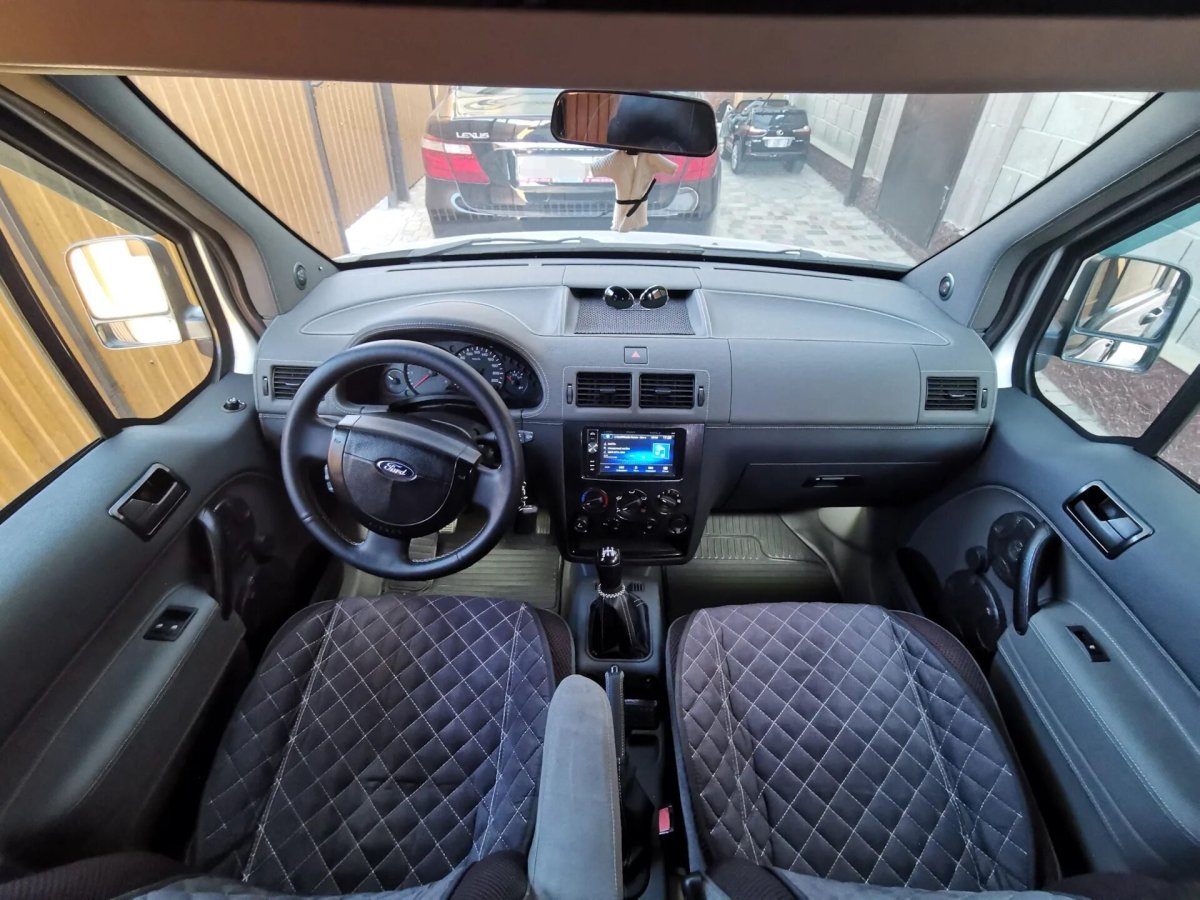 Форд Транзит Коннект 2008 салон