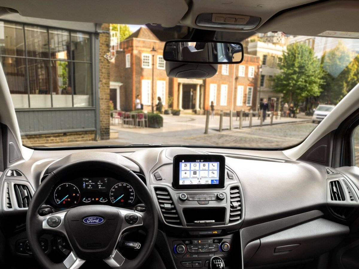 Транзит Коннект 2015 года салон