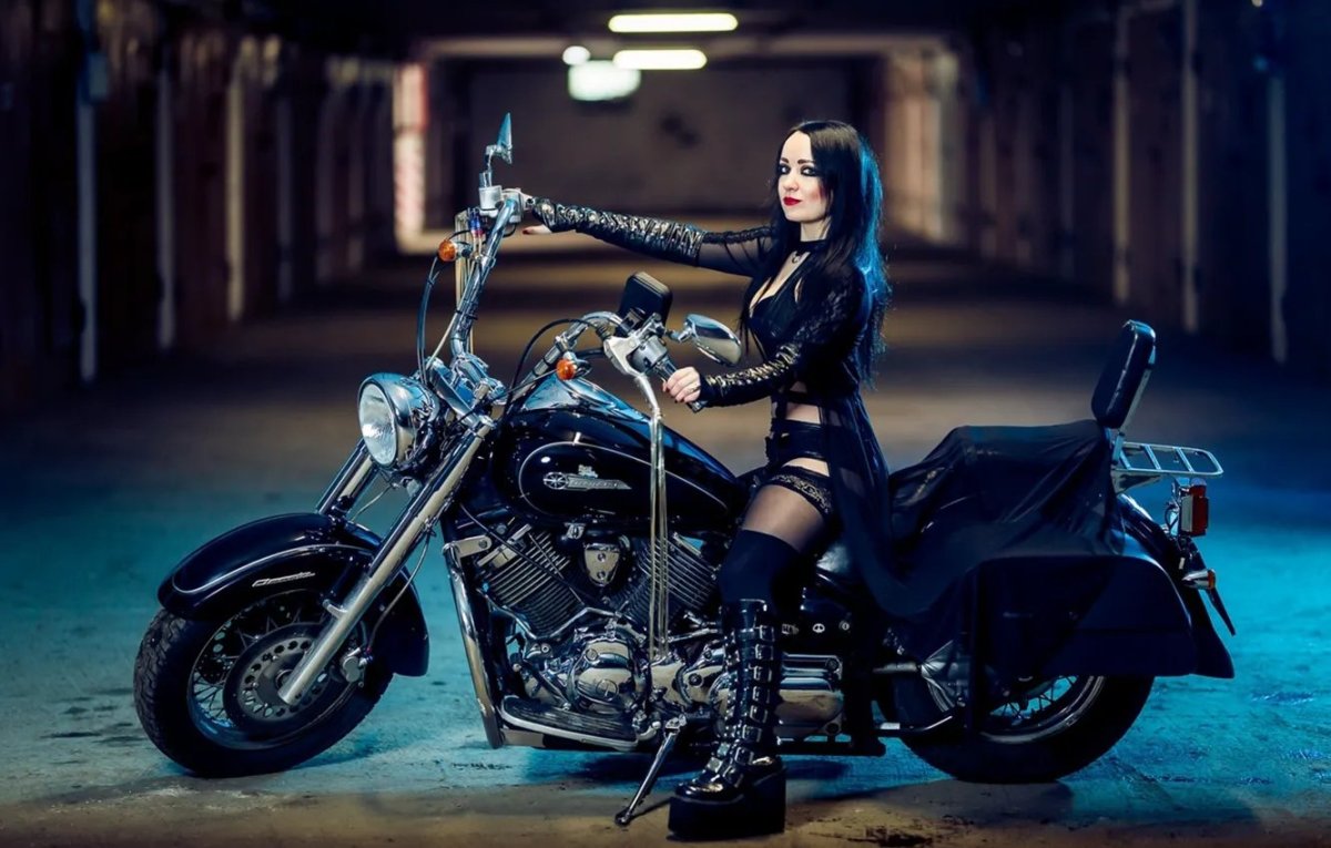 Заставка на рабочий стол мотоциклы и девушки