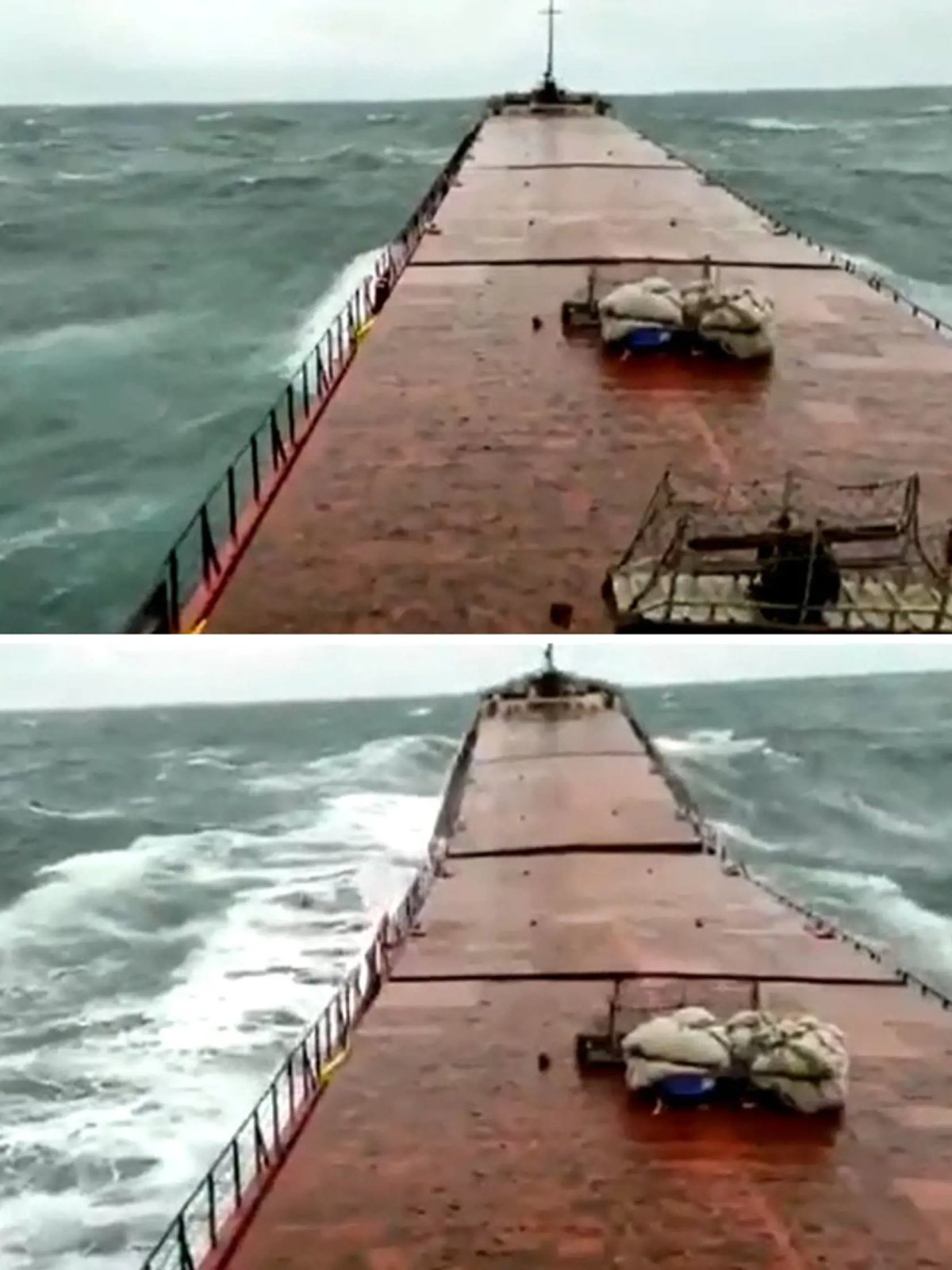 Сухогруз разломился в море