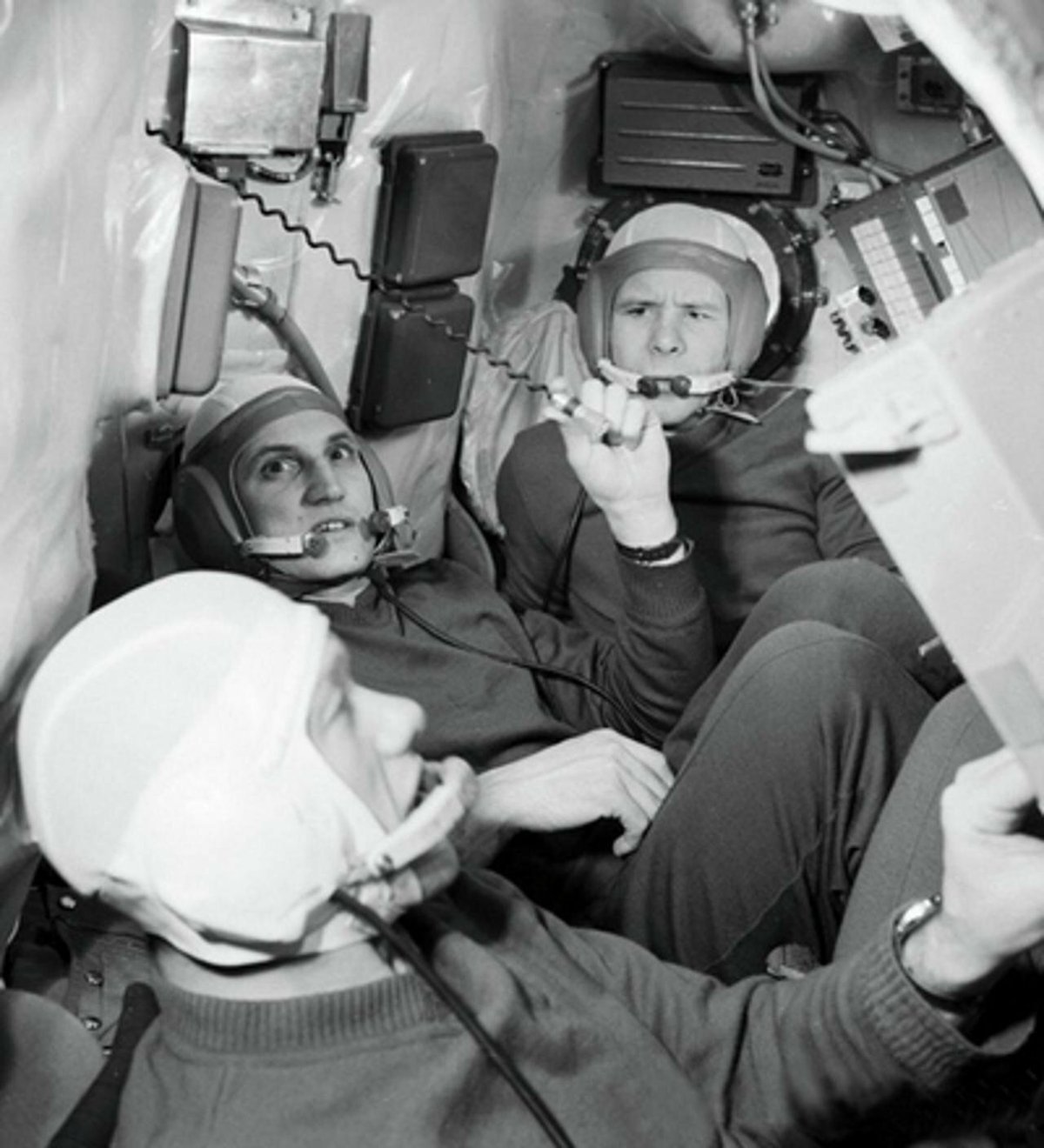 Евгений Хрунов космонавт