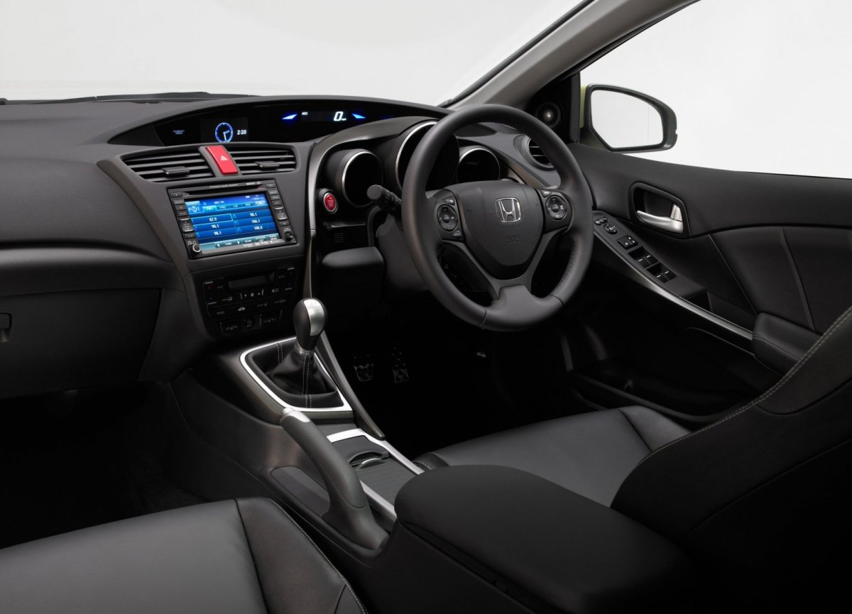 Honda Civic хэтчбек салон