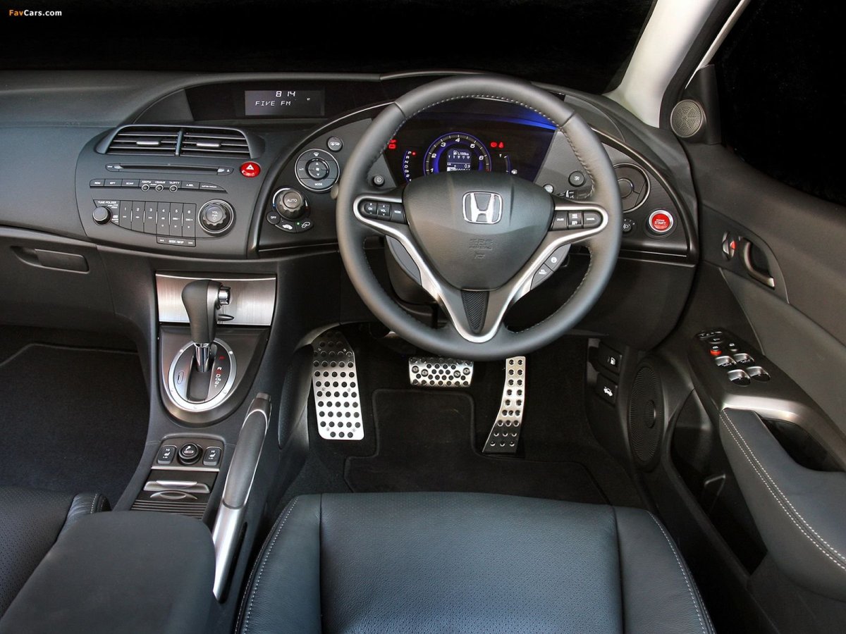 Honda Civic 2008 хэтчбек
